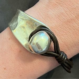 Uno de 50 leather bracelet